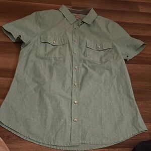 Elegant Green Button-Up Blouse